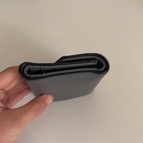 Target grey wallet - Picture 2 of 7
